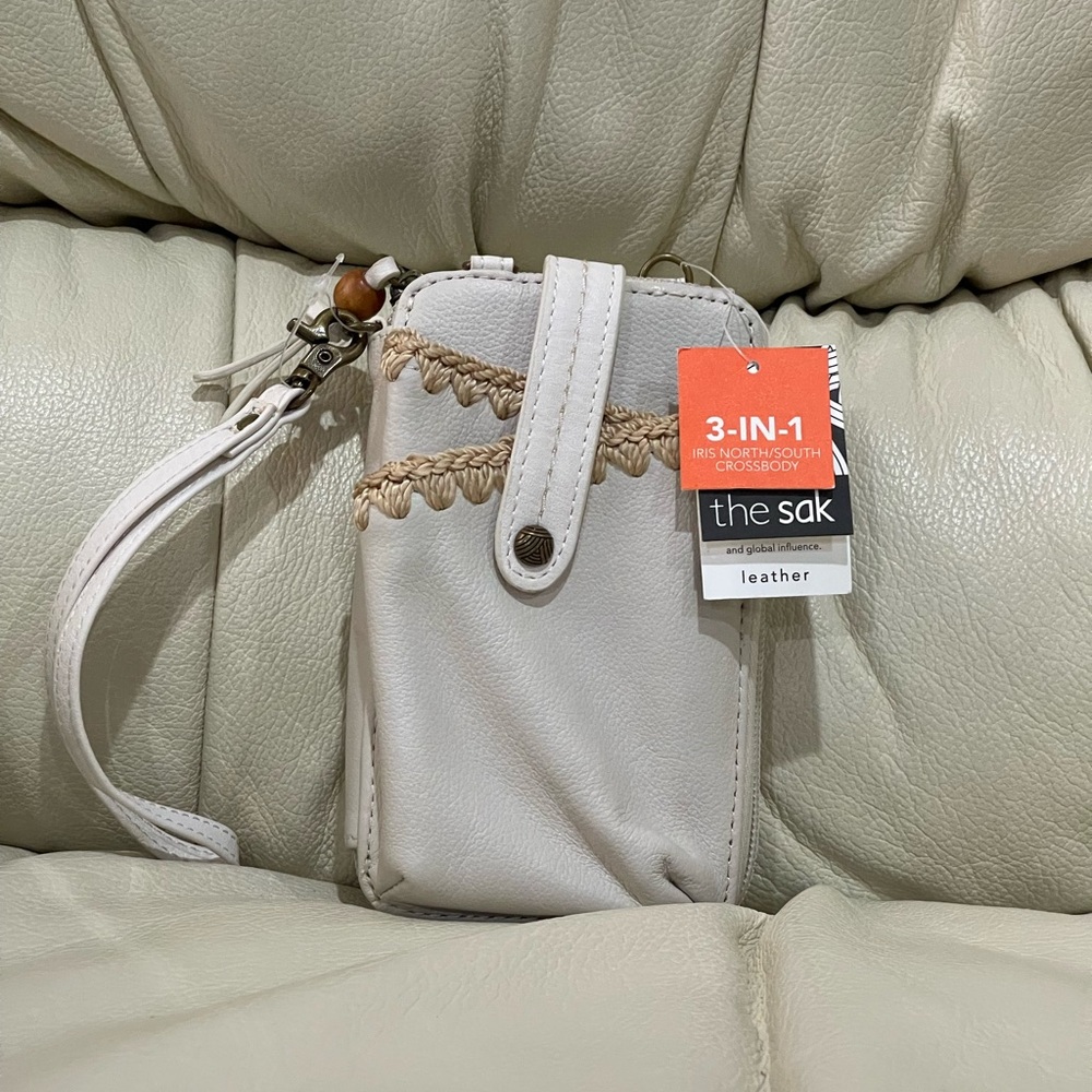 The Sak 3-in-1 Crossbody Leather Phone  Wallet $79 Retail NWT